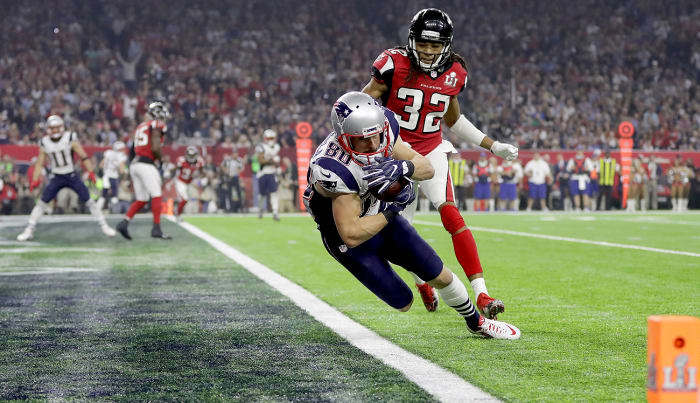 The Patriots caught Falcons cornerback Jalen Collins out of position on Danny Amendola’s fourth-quarter touchdown catch.